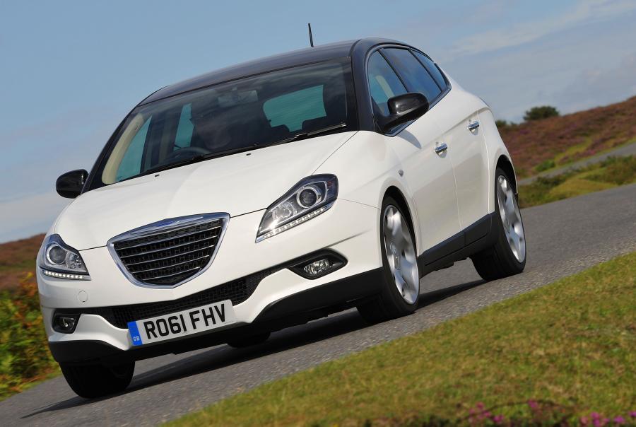  Chrysler Delta 2011 года  (фото 46 из 69)